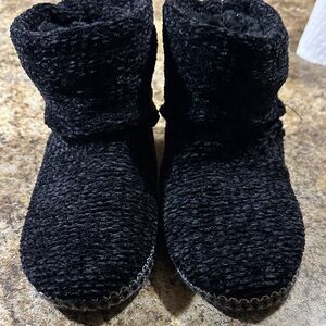 Muk Luks Black Chenille Fold-Over Slipper Boots